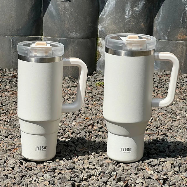 900ml/1200ml Garrafa Tumbler tyeso Caneca de Carro de Aço Sem Teto Com Alça Canudo Térmico Iced Copo de Viagem Isolado a Vácuo Copo de Café Quente.